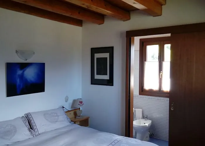 Vendégház Genziana